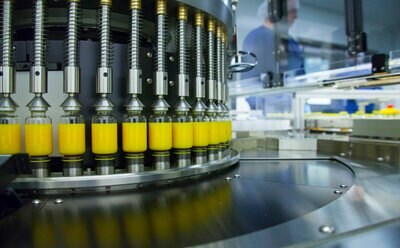 Exelead Aquisition mRNA CDMO Image d'une machinerie de laboratoire