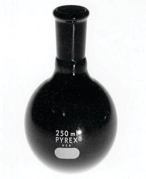 Pyrex&#174; low actinic flat-bottom boiling flask, ST 24/40 joint capacity 250&#160;mL