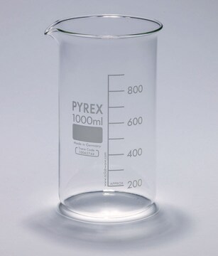 Pyrex&#174; Berzelius beakers, graduated, tall form with spout, with printed trace code 2000&#160;mL